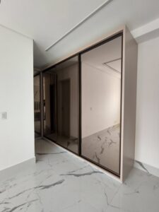 CLOSETS